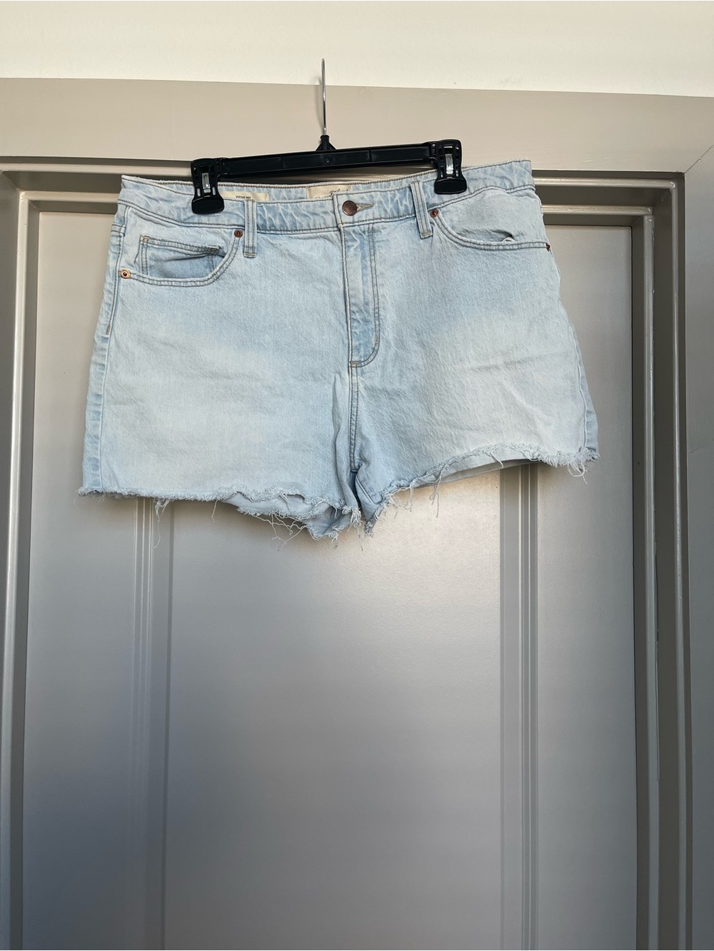 Universal Thread Light Wash Denim Cutoff Shorts